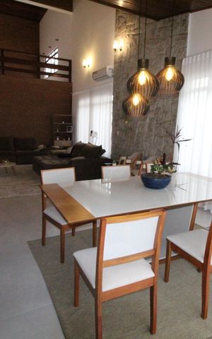 Casa de condomínio para alugar com 380m², 4 quartos e sem vagaSala 1