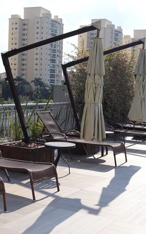 Apartamento à venda com 50m², 1 quarto e 1 vaga Apartamento à venda com 50m², 1 quarto e 1 vagaÁrea comum - Piscina
