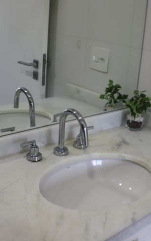 Apartamento à venda com 50m², 1 quarto e 1 vaga Apartamento à venda com 50m², 1 quarto e 1 vagaBanheiro da Suíte