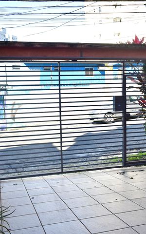 Casa à venda com 133m², 3 quartos e 4 vagas Casa à venda com 133m², 3 quartos e 4 vagasGaragem