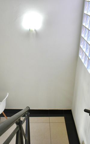 Casa à venda com 133m², 3 quartos e 4 vagas Casa à venda com 133m², 3 quartos e 4 vagasEscadas