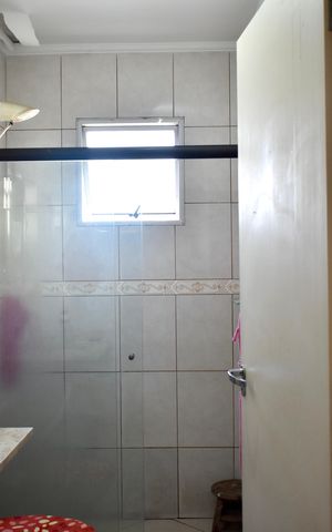 Casa à venda com 133m², 3 quartos e 4 vagas Casa à venda com 133m², 3 quartos e 4 vagasBanheiro da Suíte