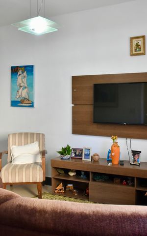 Casa à venda com 133m², 3 quartos e 4 vagas Casa à venda com 133m², 3 quartos e 4 vagasSala