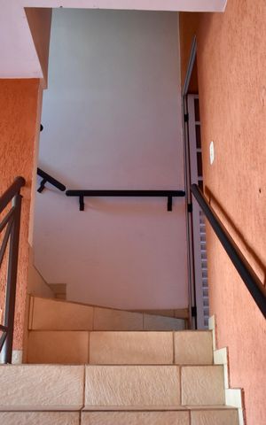 Casa à venda com 133m², 3 quartos e 4 vagas Casa à venda com 133m², 3 quartos e 4 vagasEntrada
