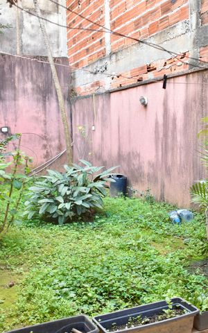Casa à venda com 133m², 3 quartos e 4 vagas Casa à venda com 133m², 3 quartos e 4 vagasQuintal