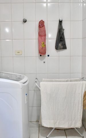 Casa à venda com 133m², 3 quartos e 4 vagas Casa à venda com 133m², 3 quartos e 4 vagasÁrea de Serviço