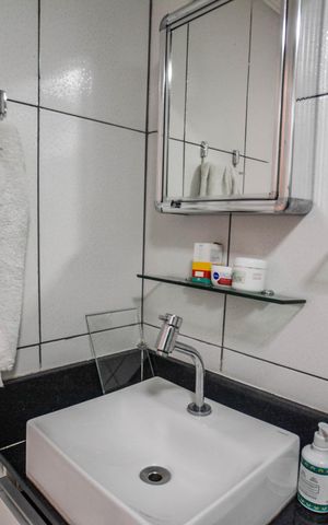 Apartamento à venda com 106m², 2 quartos e 1 vaga Apartamento à venda com 106m², 2 quartos e 1 vagaBanheiro 1