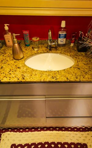 Apartamento para alugar com 70m², 2 quartos e 2 vagas Apartamento para alugar com 70m², 2 quartos e 2 vagasBanheiro