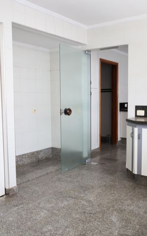 Casa à venda com 945m², 4 quartos e 2 vagasCozinha