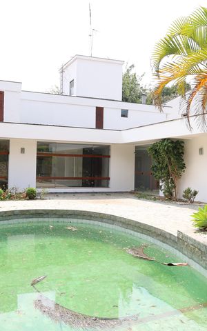 Casa à venda com 945m², 4 quartos e 2 vagasÁrea Externa