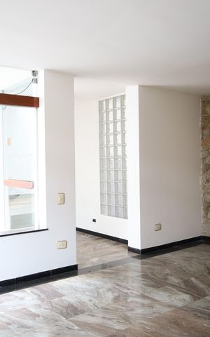Casa à venda com 945m², 4 quartos e 2 vagasSala 4