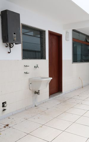 Casa à venda com 945m², 4 quartos e 2 vagasÁrea de Serviço