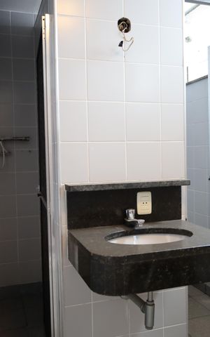 Casa à venda com 945m², 4 quartos e 2 vagasBanheiro de Serviço