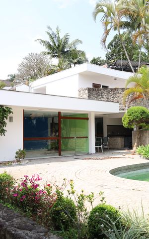 Casa à venda com 945m², 4 quartos e 2 vagasÁrea Externa