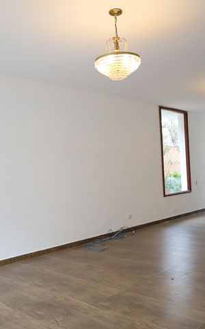 Casa à venda com 945m², 4 quartos e 2 vagasSala