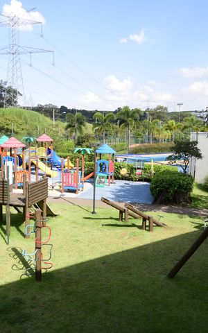 Casa de condomínio à venda com 350m², 3 quartos e 4 vagasÁrea comum - Playground