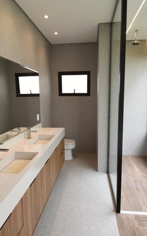 Casa de condomínio à venda com 350m², 3 quartos e 4 vagasBanheiro da Suíte 1