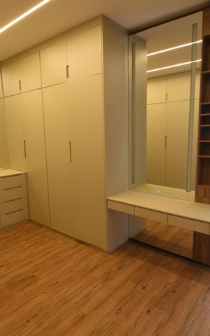 Casa de condomínio à venda com 350m², 3 quartos e 4 vagasCloset da suíte 3