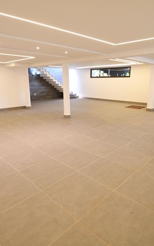 Casa de condomínio à venda com 350m², 3 quartos e 4 vagasGaragem