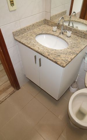 Casa à venda com 72m², 2 quartos e 1 vagaBanheiro 1