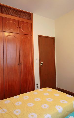 Casa à venda com 420m², 5 quartos e 4 vagasQuarto 