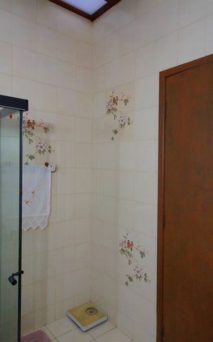 Casa à venda com 420m², 5 quartos e 4 vagasBanheiro