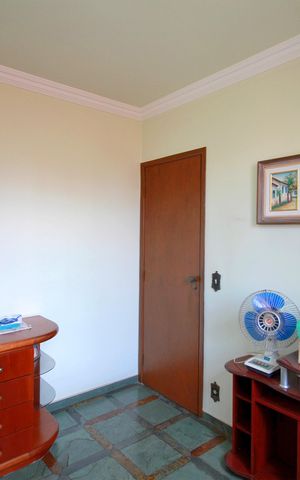 Casa à venda com 420m², 5 quartos e 4 vagasQuarto 3