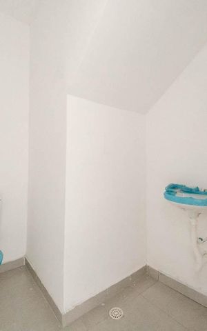 Casa à venda com 170m², 3 quartos e 5 vagasLavabo