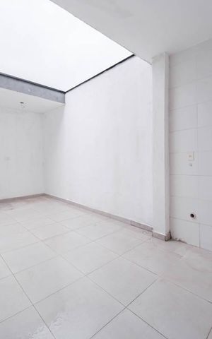 Casa à venda com 170m², 3 quartos e 5 vagasÁrea externa