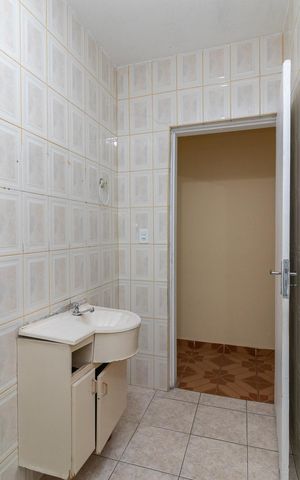 Casa à venda com 295m², 5 quartos e 1 vagaBanheiro 01 da Casa 02