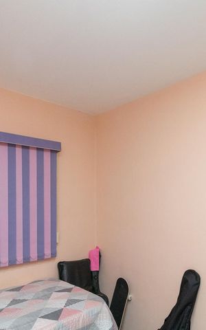 Casa à venda com 295m², 5 quartos e 1 vagaQuarto 01 da Casa 01