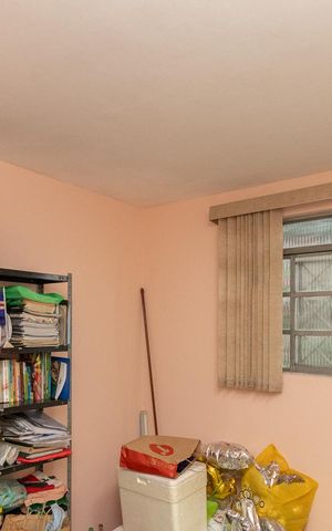 Casa à venda com 295m², 5 quartos e 1 vagaQuarto 02 da Casa 01