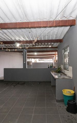 Casa à venda com 295m², 5 quartos e 1 vagaÁrea de Serviço da Casa 01