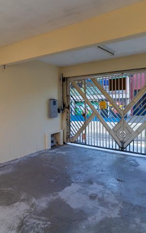 Casa à venda com 125m², 3 quartos e 2 vagas Casa à venda com 125m², 3 quartos e 2 vagasGaragem