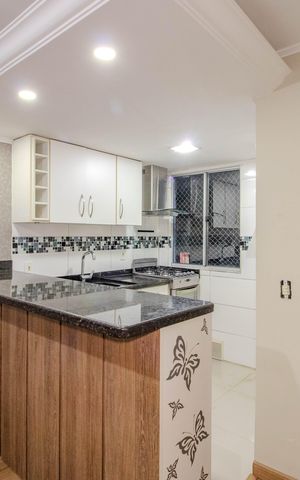 Apartamento à venda com 40m², 2 quartos e 1 vaga Apartamento à venda com 40m², 2 quartos e 1 vagaCozinha e Área de Serviço