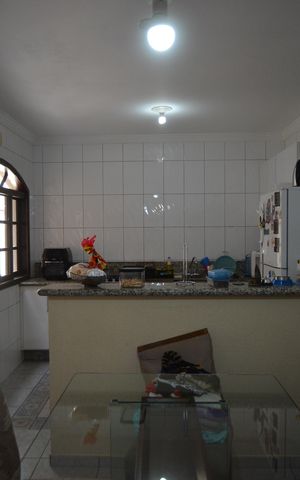 Casa à venda com 180m², 3 quartos e 2 vagasCozinha