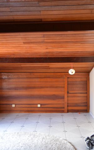 Casa à venda com 180m², 3 quartos e 2 vagasSotão