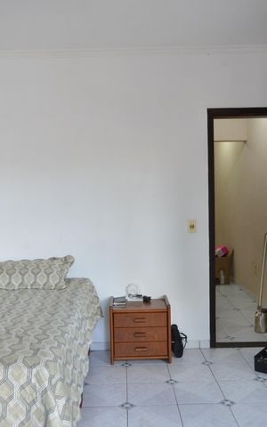 Casa à venda com 180m², 3 quartos e 2 vagasQuarto 1