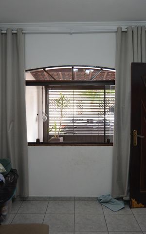 Casa à venda com 180m², 3 quartos e 2 vagasSala