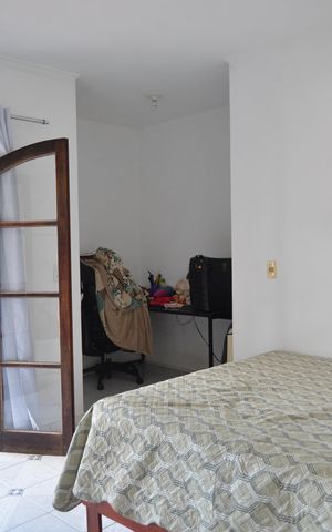 Casa à venda com 180m², 3 quartos e 2 vagasQuarto 1