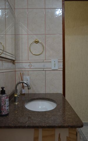 Casa à venda com 180m², 3 quartos e 2 vagasBanheiro Social