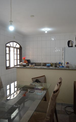 Casa à venda com 180m², 3 quartos e 2 vagasCozinha