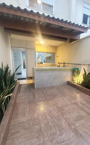 Casa à venda com 171m², 3 quartos e 2 vagas