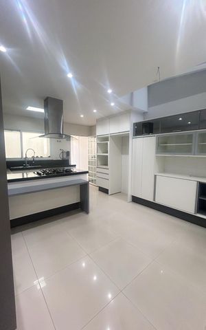 Casa à venda com 171m², 3 quartos e 2 vagas