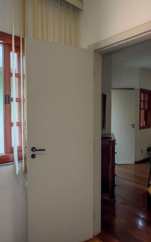 Casa de condomínio à venda com 250m², 3 quartos e 3 vagas Casa de condomínio à venda com 250m², 3 quartos e 3 vagasEscritório