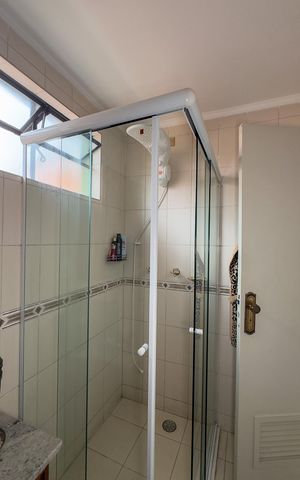 Casa de condomínio à venda com 250m², 3 quartos e 3 vagas Casa de condomínio à venda com 250m², 3 quartos e 3 vagasBanheiro
