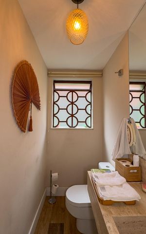 Casa de condomínio à venda com 250m², 3 quartos e 3 vagas Casa de condomínio à venda com 250m², 3 quartos e 3 vagasLavabo