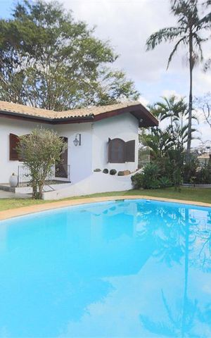 Casa à venda com 426m², 4 quartos e 6 vagas