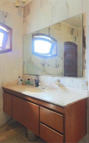Casa à venda com 426m², 4 quartos e 6 vagas