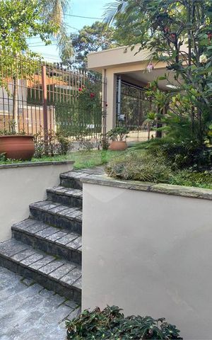 Casa à venda com 452m², 3 quartos e 4 vagas